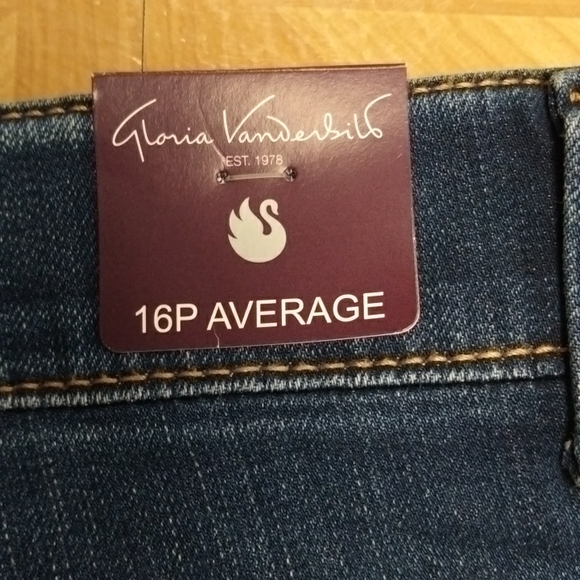 Gloria Vanderbilt High Rise Relaxed Straight Leg Petite Jeans - Picture 12 of 12